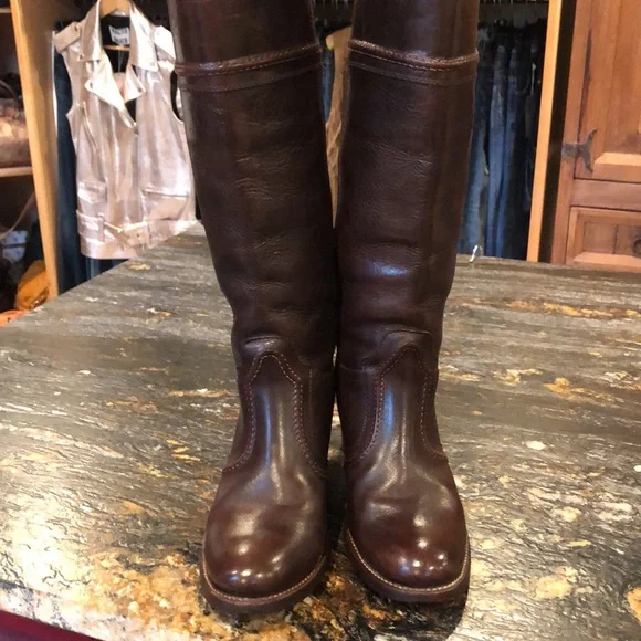 FRYE CHOCOLATE BROWN LEATHER KNEE HIGH BOOTS - Picture 9 of 9